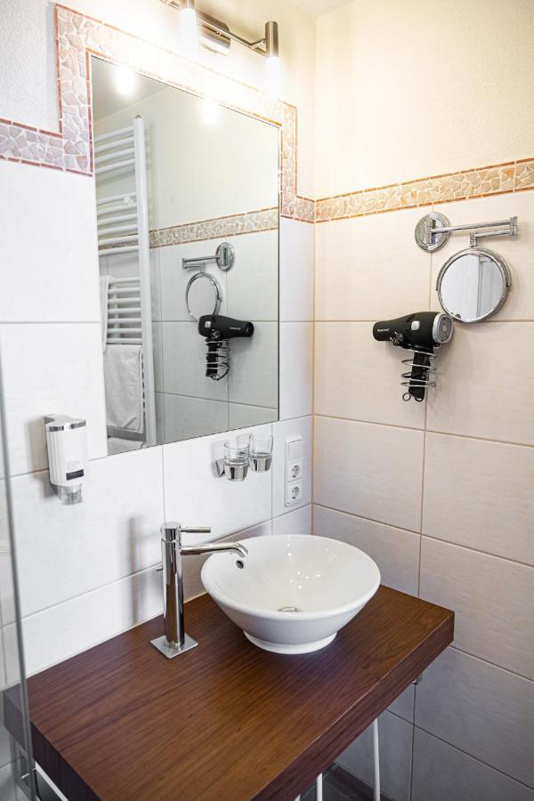 Hotel Gasthof Kaesser Ансбах Экстерьер фото