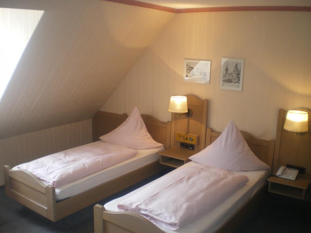 Hotel Gasthof Kaesser Ансбах Экстерьер фото