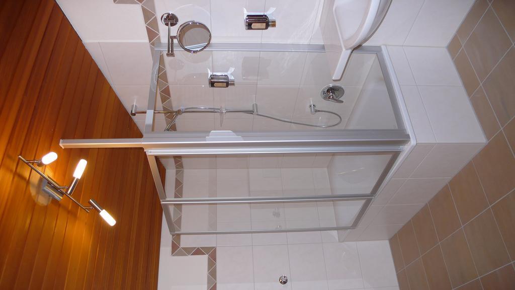 Hotel Gasthof Kaesser Ансбах Экстерьер фото