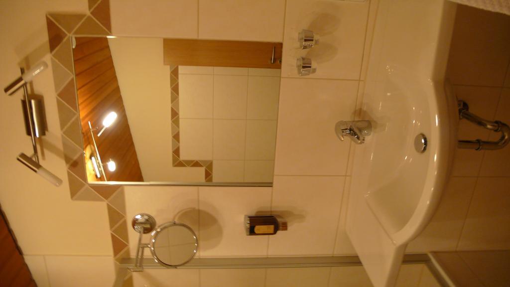 Hotel Gasthof Kaesser Ансбах Экстерьер фото
