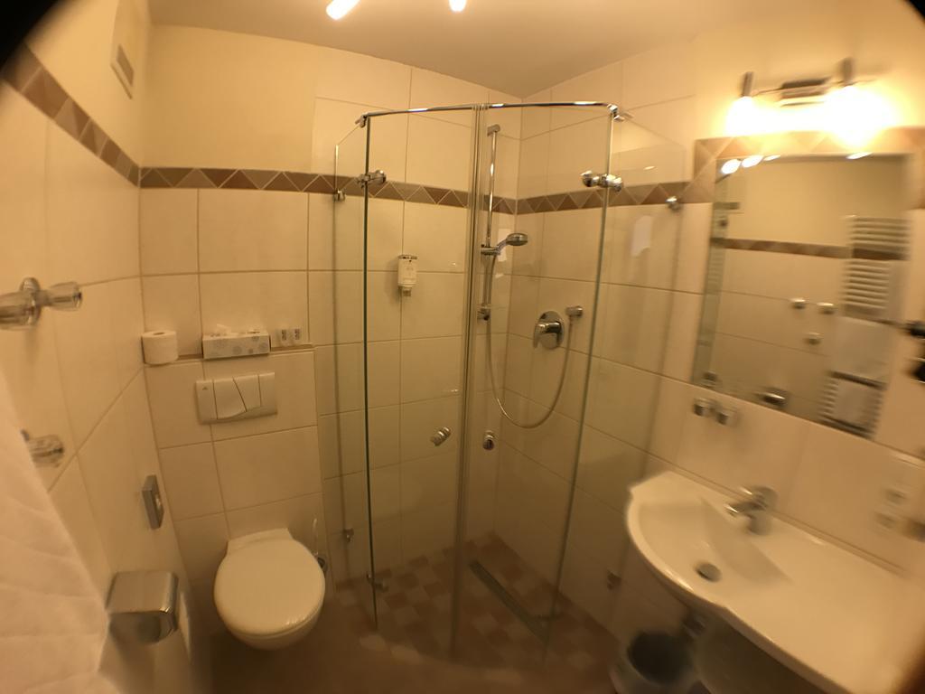 Hotel Gasthof Kaesser Ансбах Экстерьер фото
